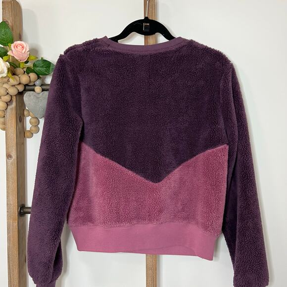 Abercrombie and Fitch Sherpa Fleece Long Sleeve Purple Sweatshirt Size Small - Picture 5 of 7